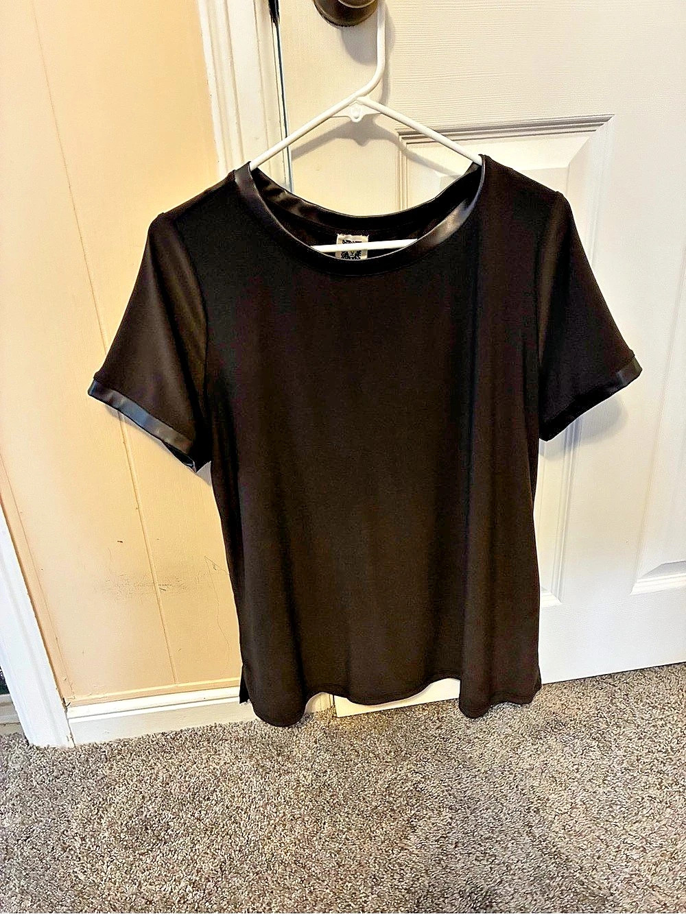 Anne Klein Black Short Sleeve Top